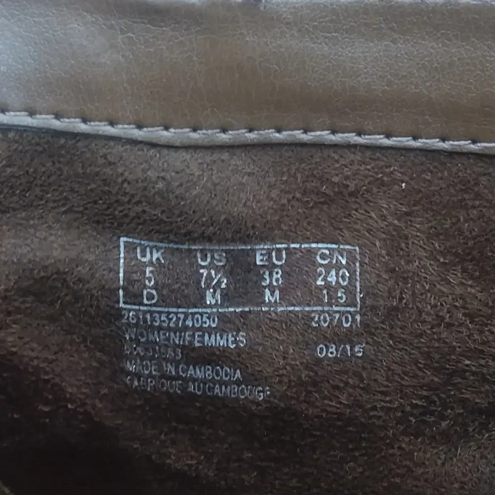 Clarks Ankle Boots Suede Leather Strap Accent Heel Booties‎ Size 7.5